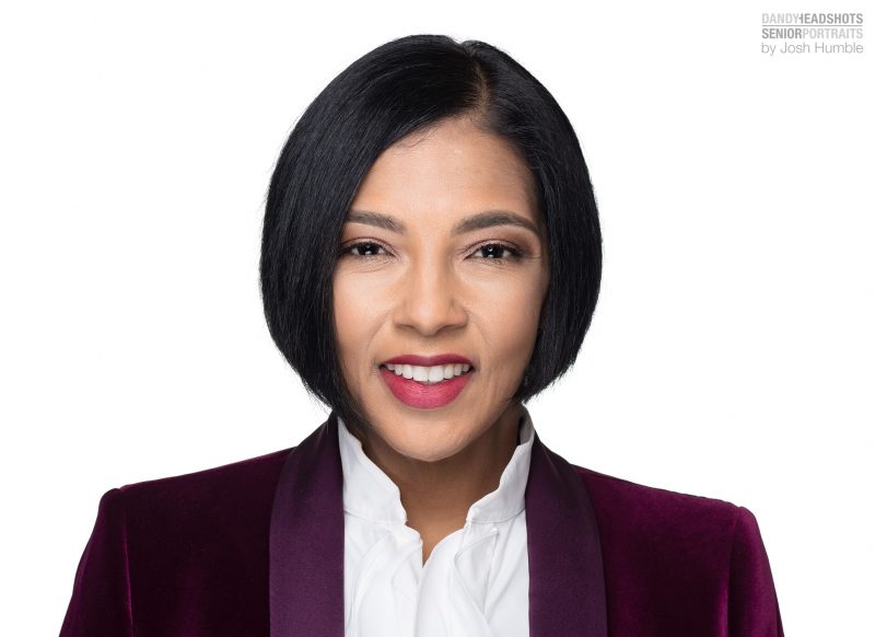 Corporate Headshot of businesswoman.